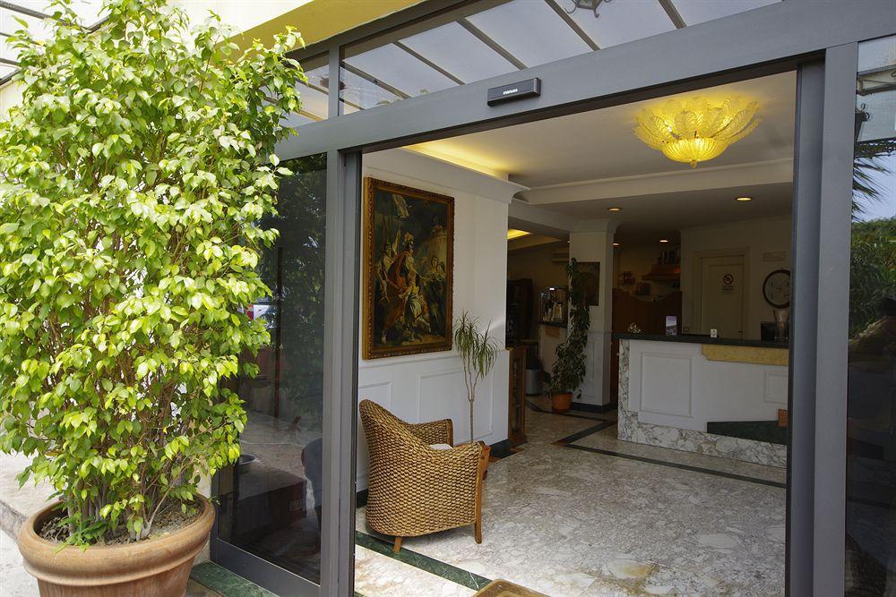 Hotel Clinton Casoria Exterior foto