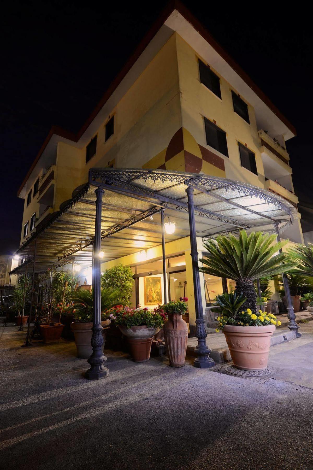 Hotel Clinton Casoria Exterior foto